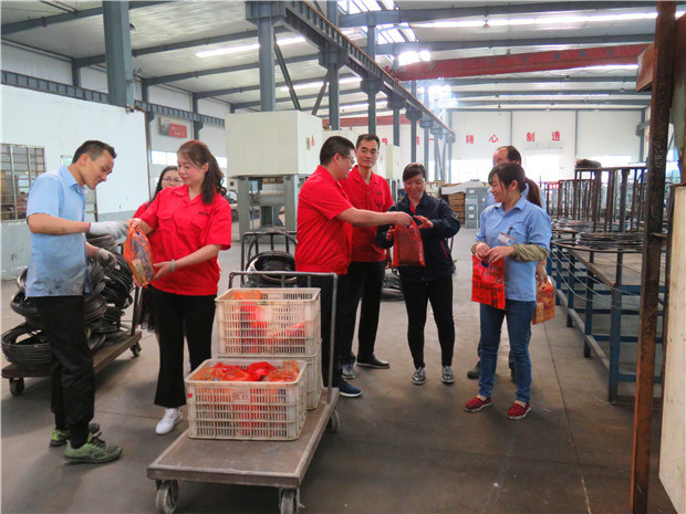 15249685121199.jpg 五一慰问 (2).jpg